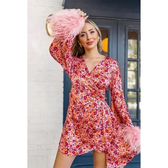 Buddy Love Anisa Feather Cuff Mini Dress Dragonfruit Pink Floral Size Small - Picture 2 of 11